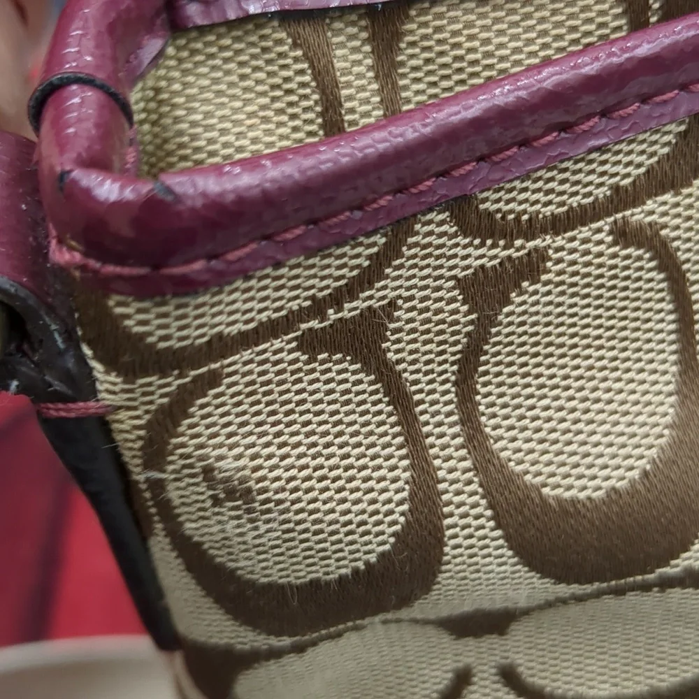 Coach Signature Canvas Tote